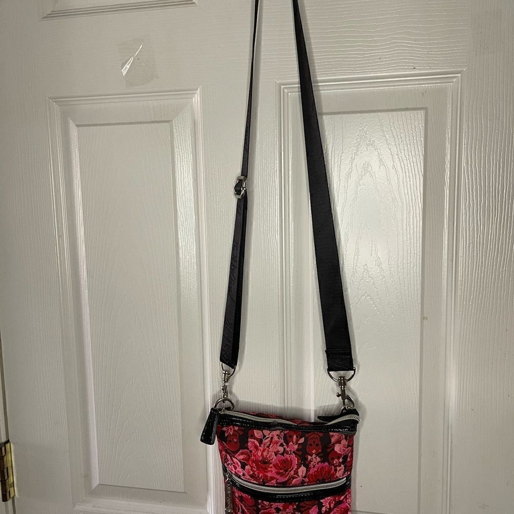 Betsey Johnson Nylon pink ,Red Flowers & skulls Small crossbody bag black trims - Picture 4 of 13